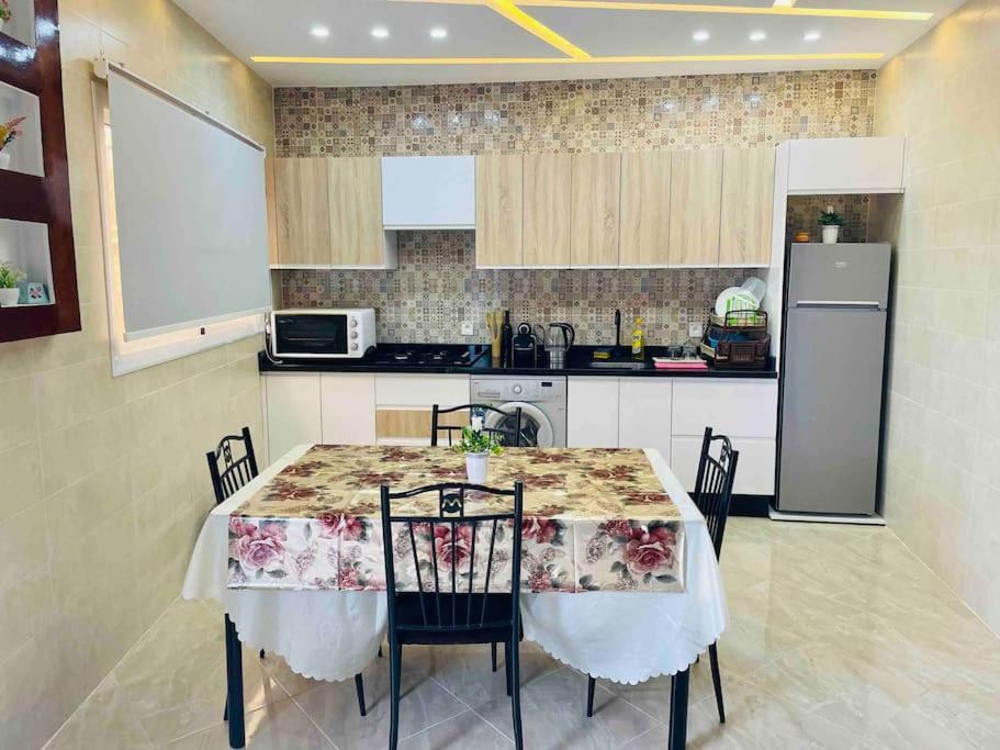 Appartement Pour Famille Avec Enfant Al Hoceïma Extérieur photo